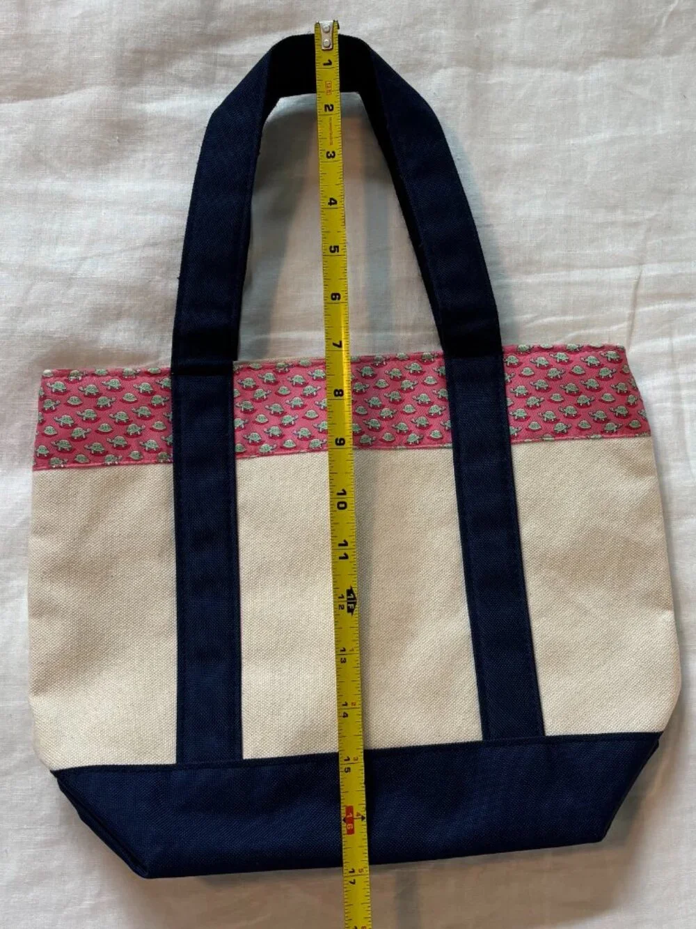 Vineyard Vines preppy canvas